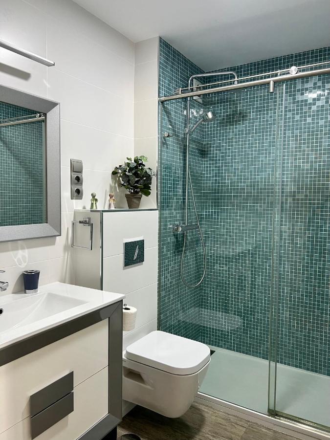 Luxury 190M2 Amplio Apartamento Moderno Con Terraza En La Azotea De 50M2 Junto A La Playa, En El Centro De Torre Del Mar, Malaga, Modern Large Apartment With 50M2 Roof Terrace By The Beach, Right In The Center Of Torre Del Mar, Malaga Εξωτερικό φωτογραφία