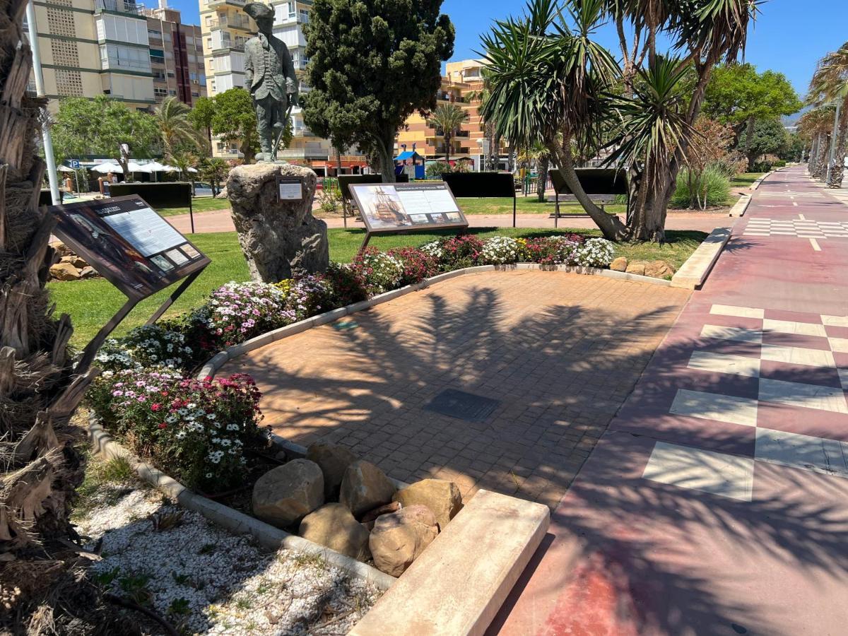 Luxury 190M2 Amplio Apartamento Moderno Con Terraza En La Azotea De 50M2 Junto A La Playa, En El Centro De Torre Del Mar, Malaga, Modern Large Apartment With 50M2 Roof Terrace By The Beach, Right In The Center Of Torre Del Mar, Malaga Εξωτερικό φωτογραφία
